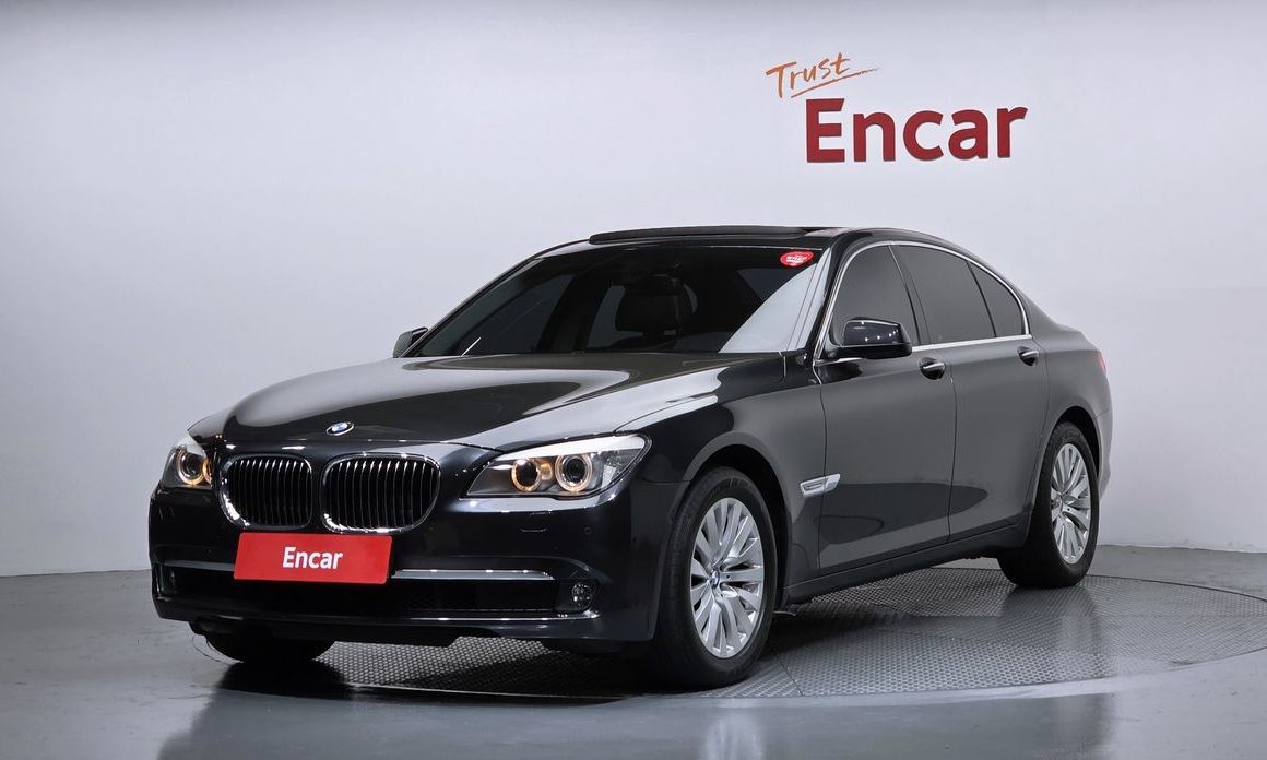 BMW 7-Series 2011