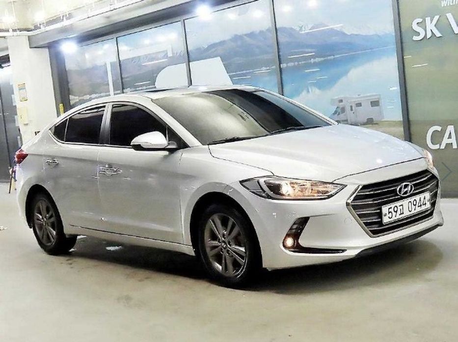 Hyundai AVANTE 2016