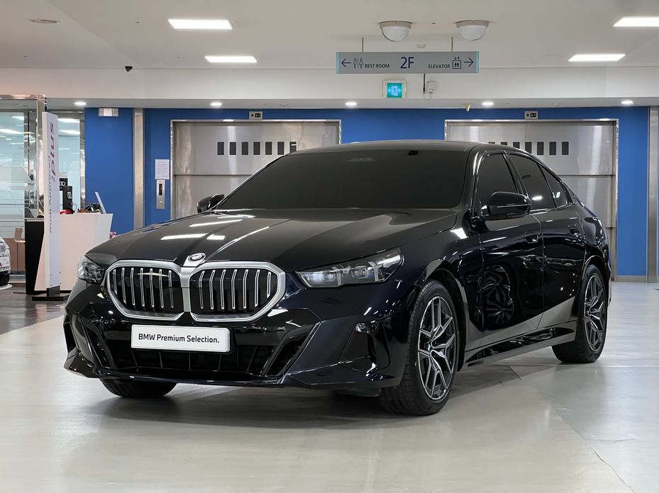 BMW 5-Series 2026