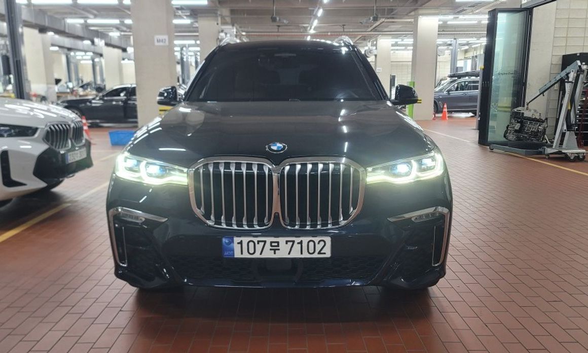 BMW X7 2022