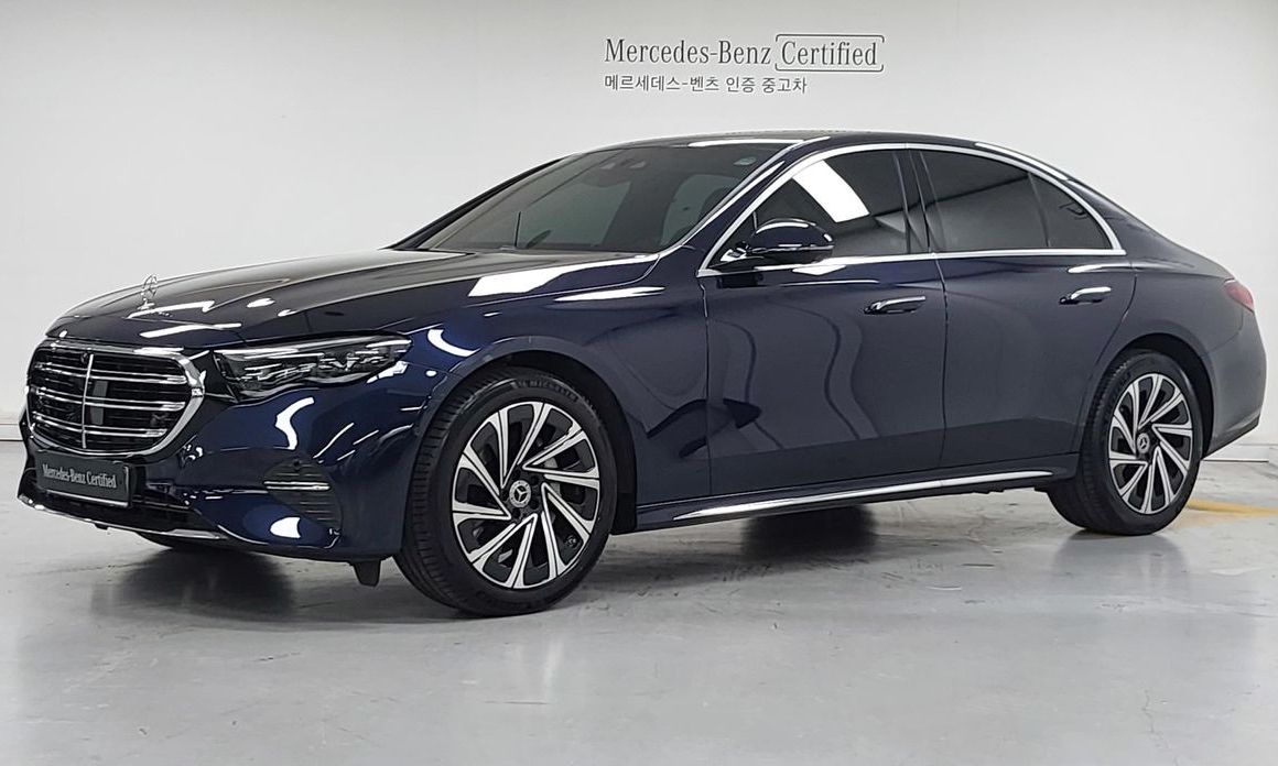 Mercedes-Benz E-Class 2024