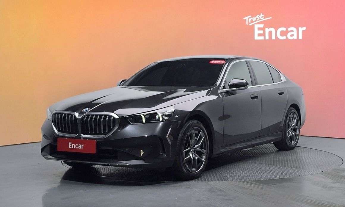 BMW 5-Series 2025