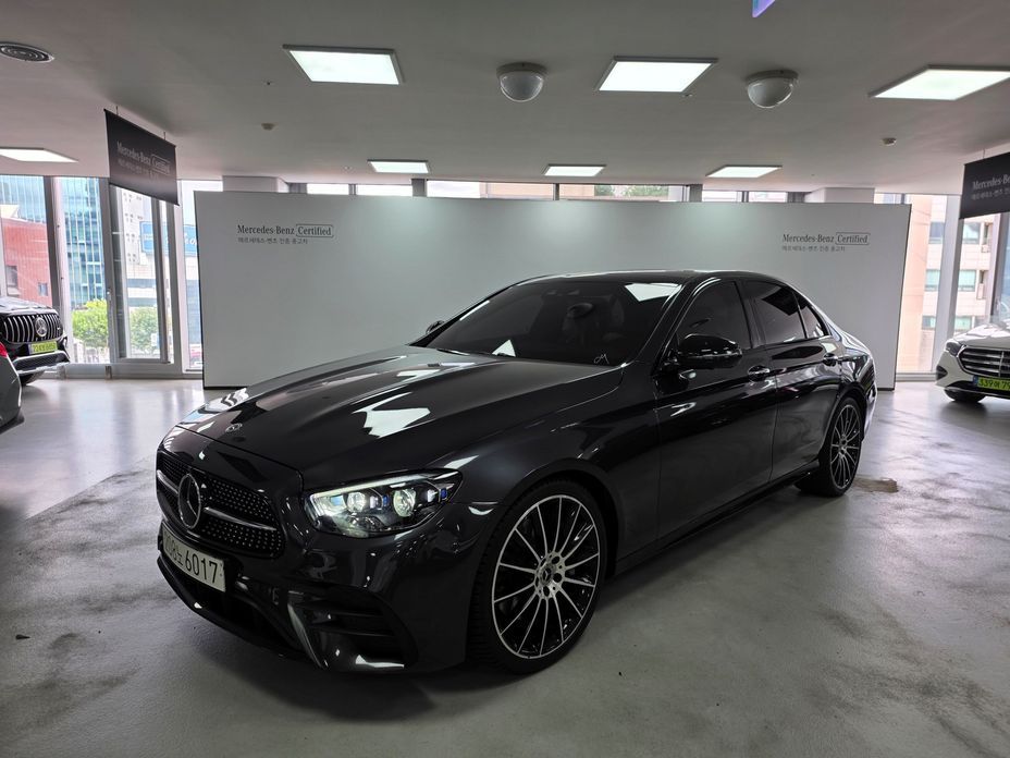 Mercedes-Benz E-Class 2023