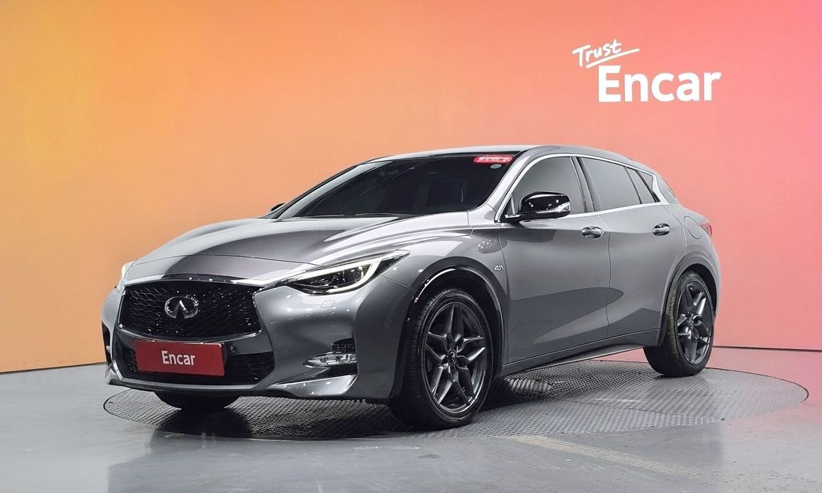 Infiniti Q30 2019