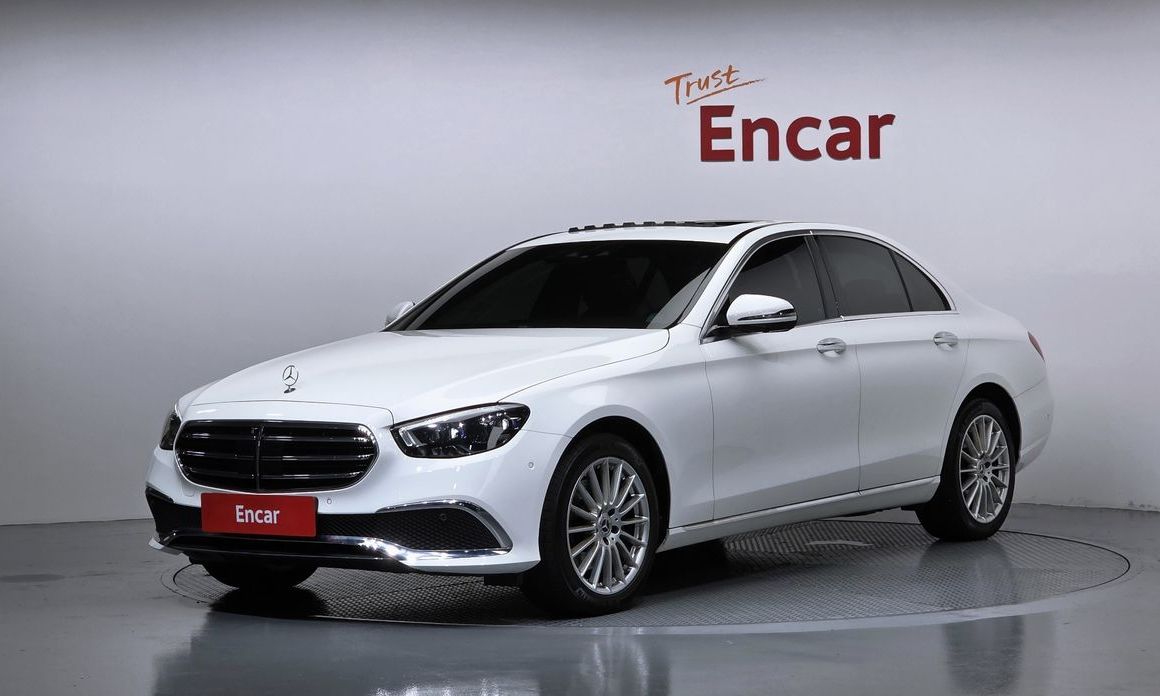 Mercedes-Benz E-Class 2022