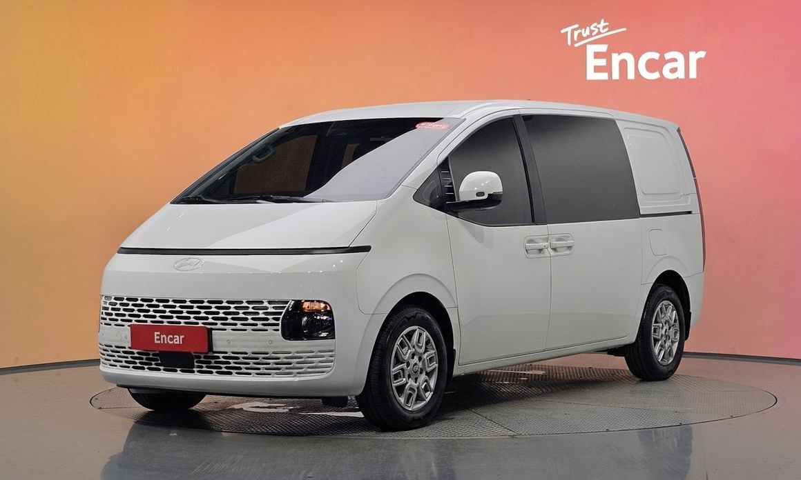 Hyundai Staria 2025
