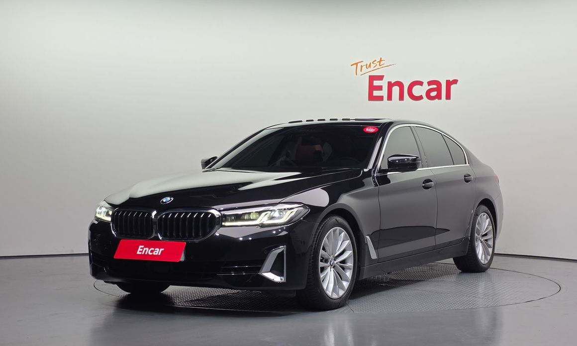 BMW 5-Series 2023
