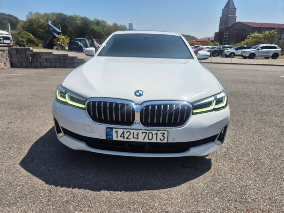 BMW 5-Series 2022