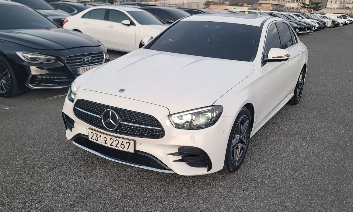 Mercedes-Benz E-Class 2023