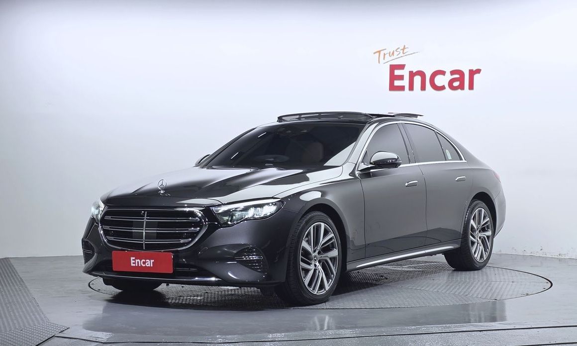 Mercedes-Benz E-Class 2024