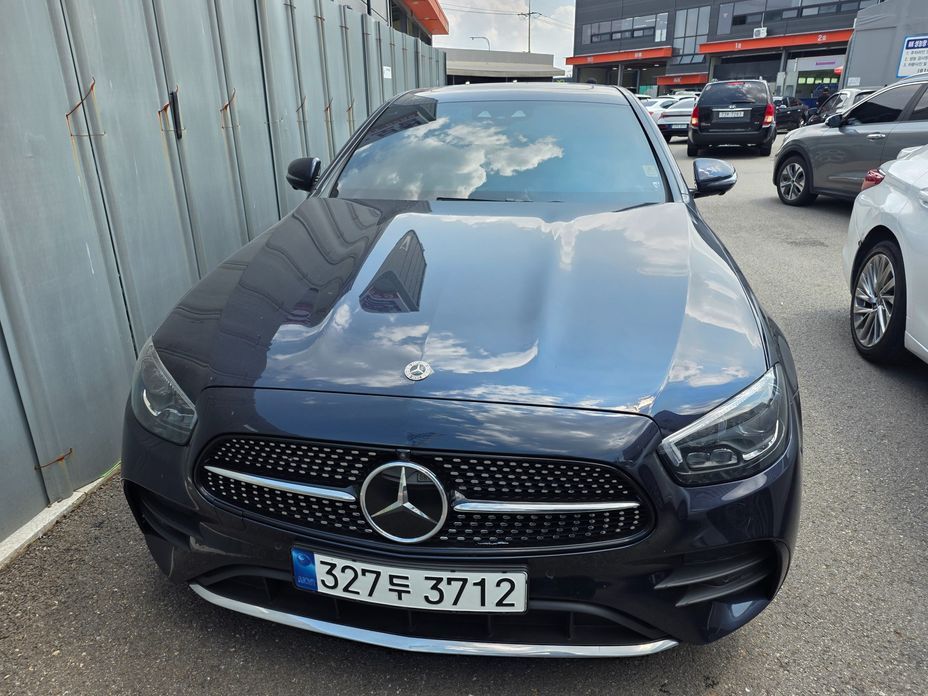 Mercedes-Benz E-Class 2023