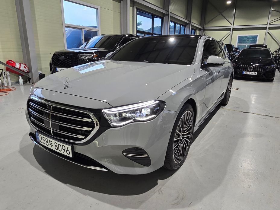 Mercedes-Benz E-Class 2025