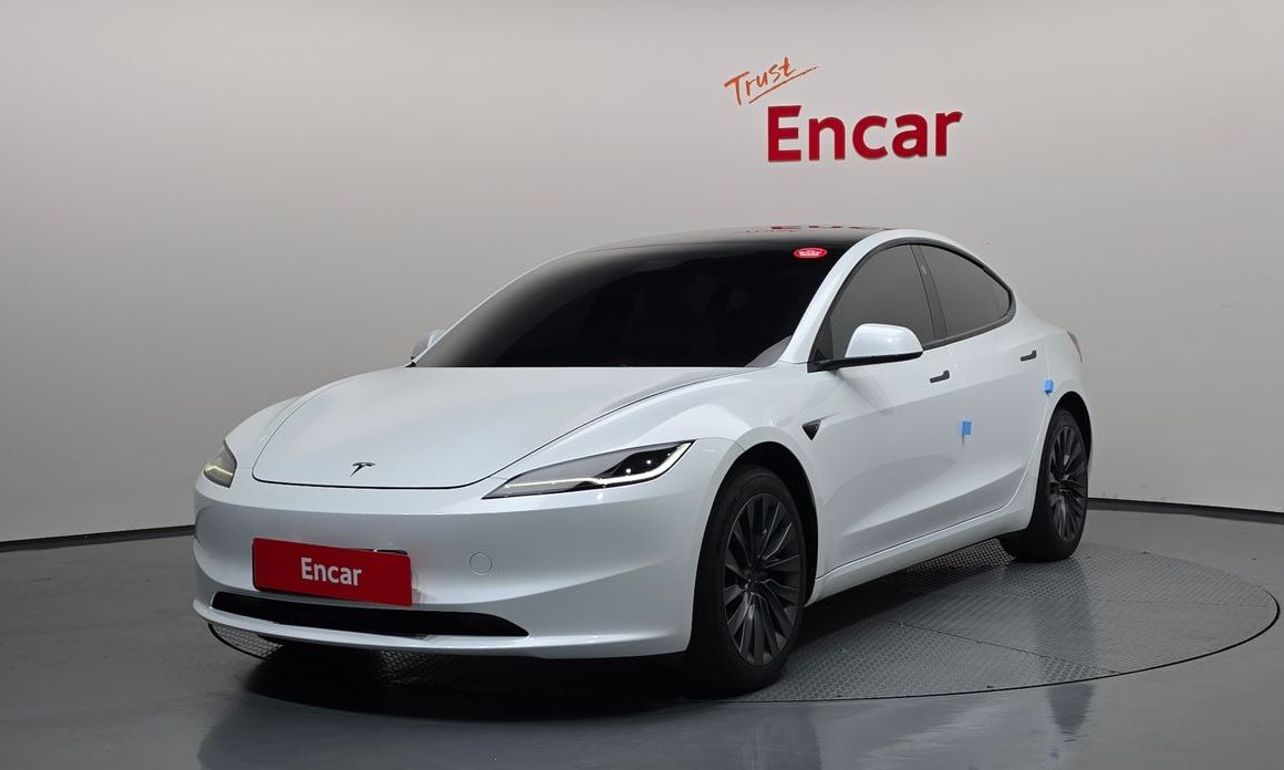 Tesla Model 3 2024