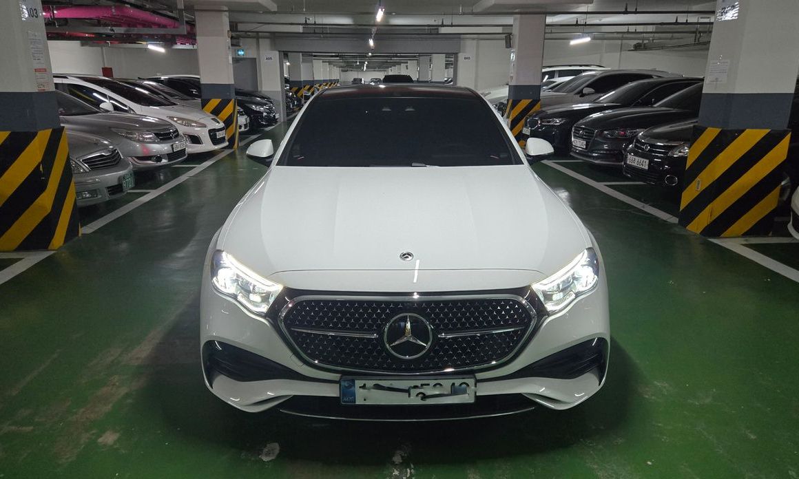 Mercedes-Benz E-Class 2024