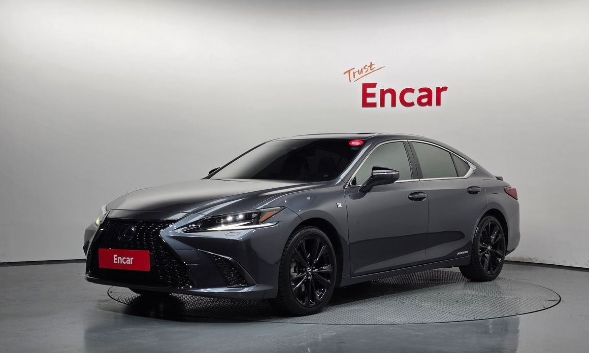 Lexus ES 2022