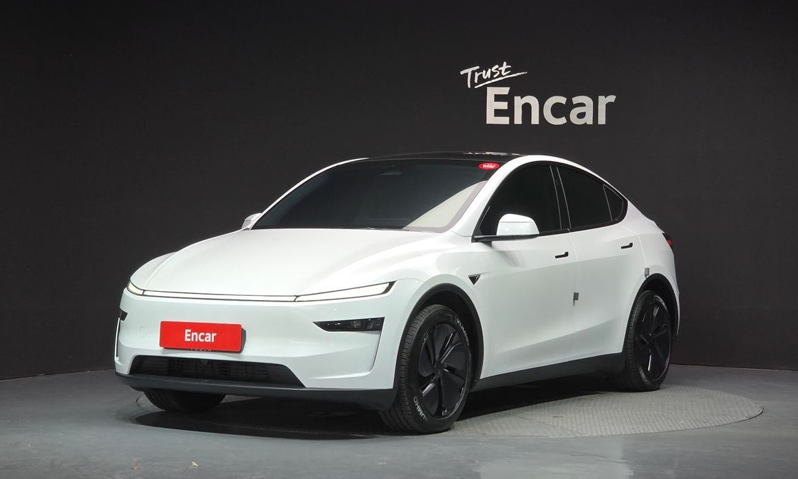 Tesla Model Y 2025