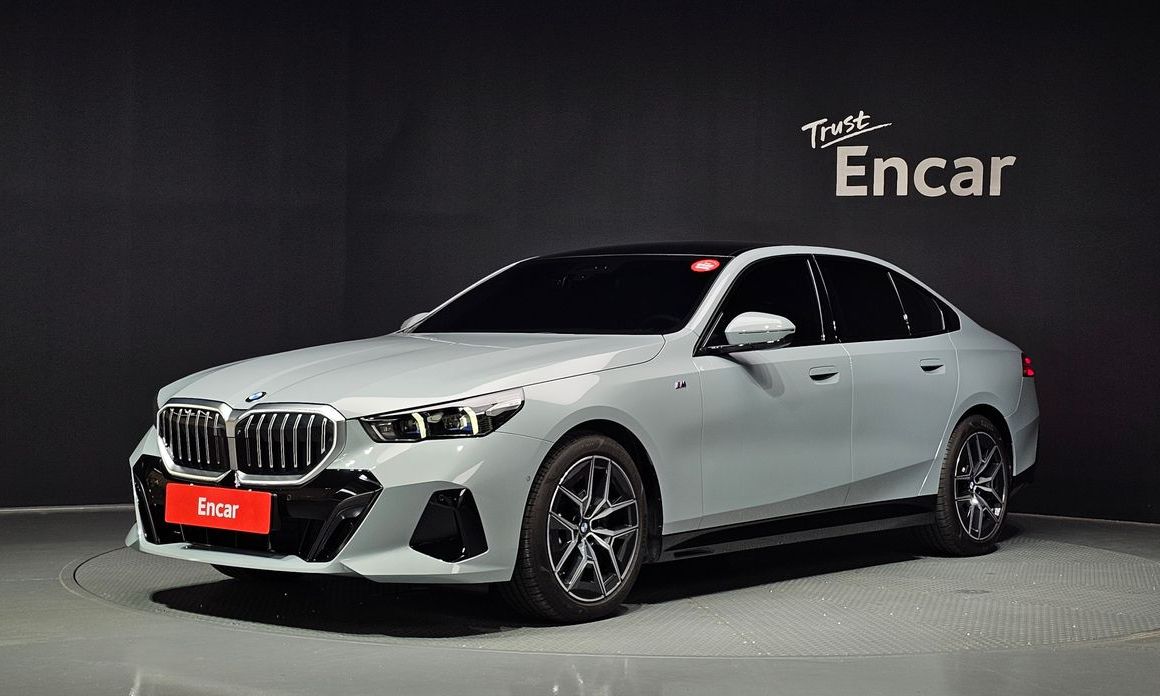 BMW 5-Series 2025