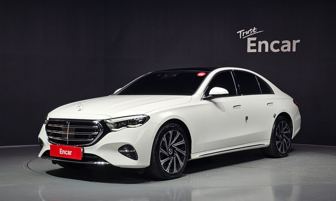 Mercedes-Benz E-Class 2024