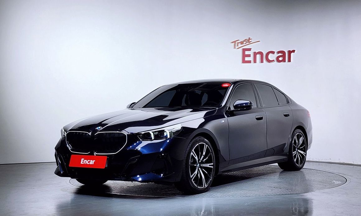 BMW 5-Series 2025
