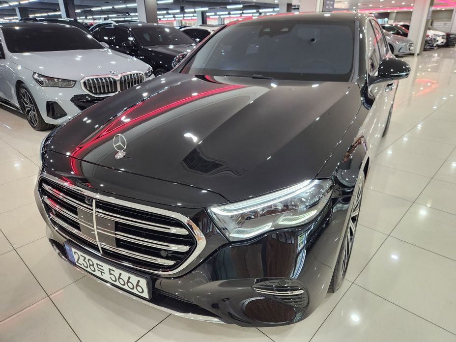 Mercedes-Benz E-Class 2025