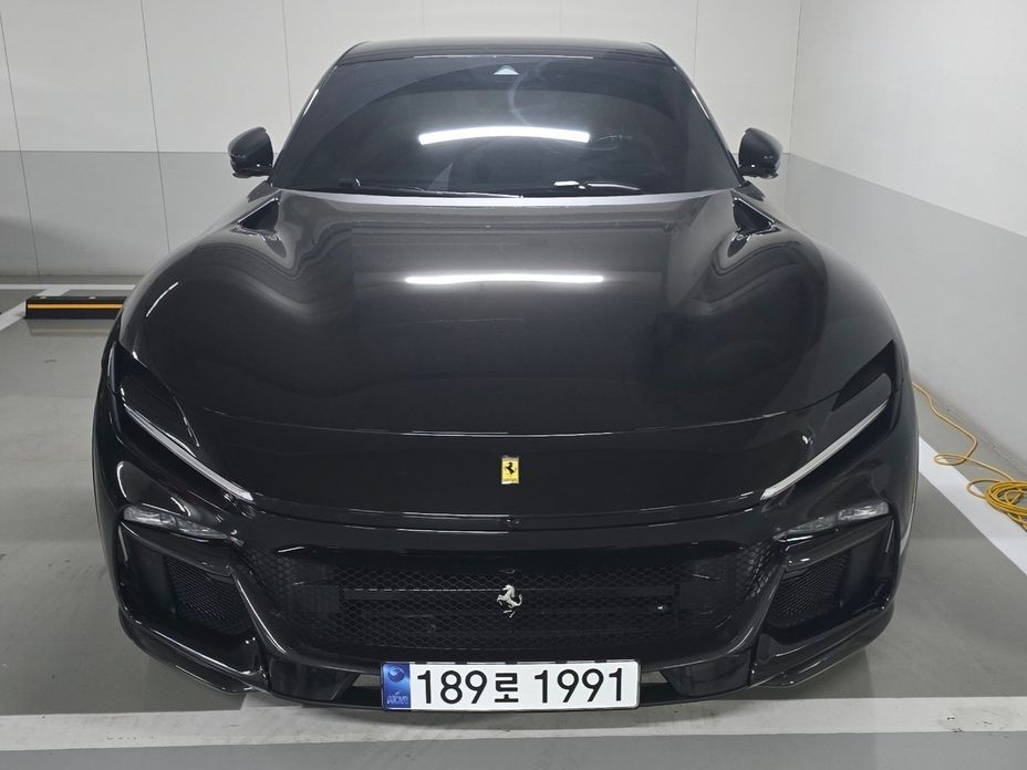 Ferrari Purosangue 2024