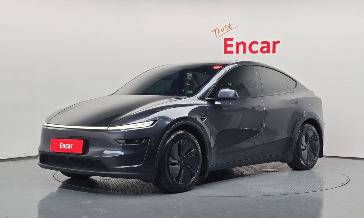 Tesla Model Y 2025