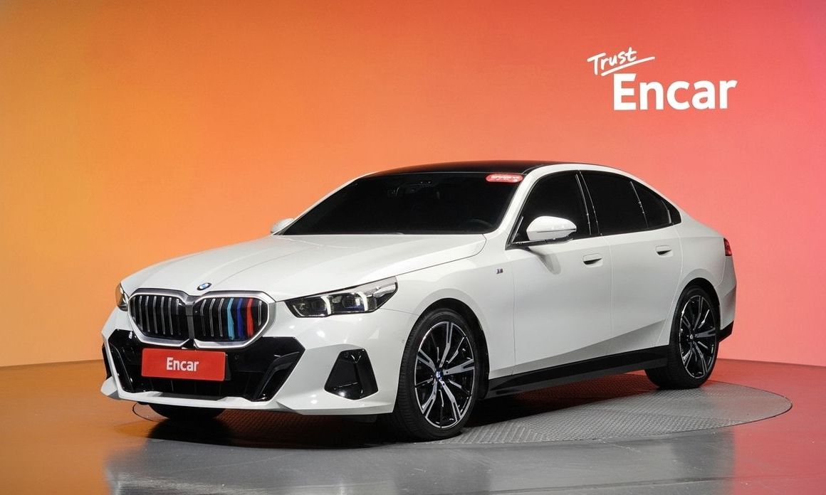 BMW 5-Series 2024