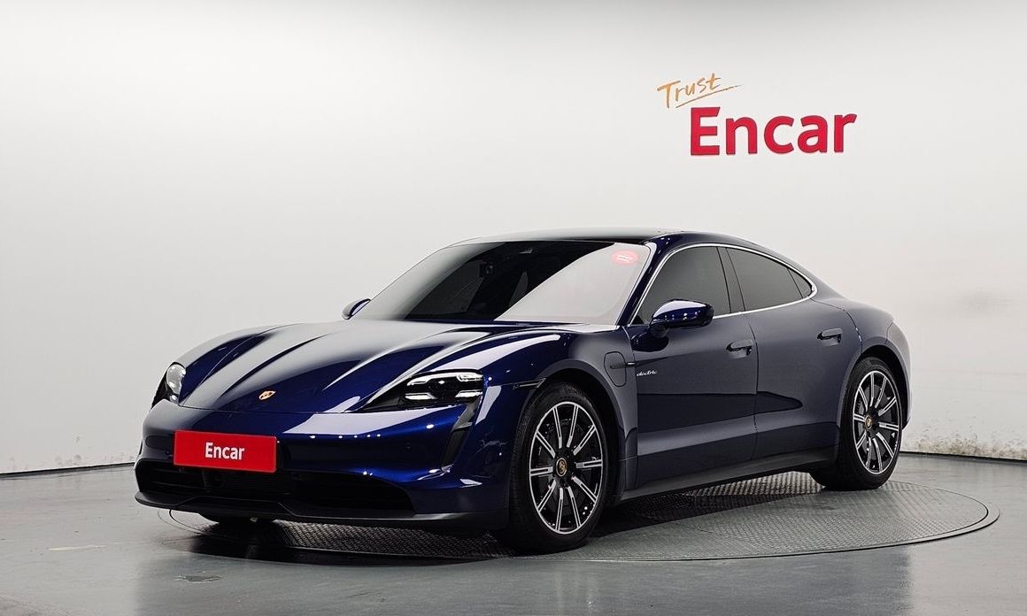 Porsche Taycan 2021