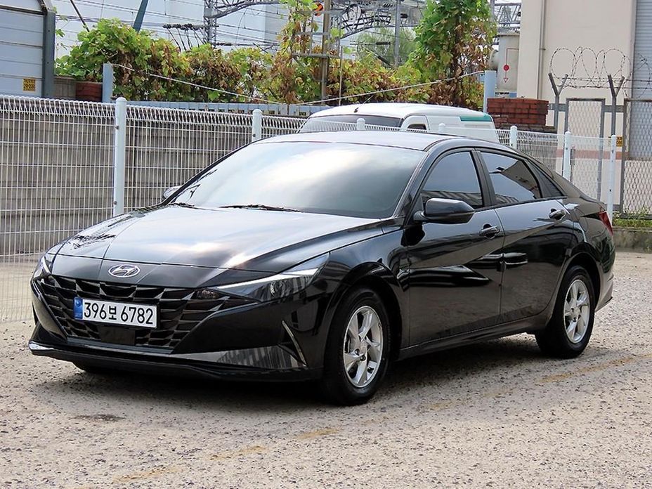 Hyundai AVANTE 2021