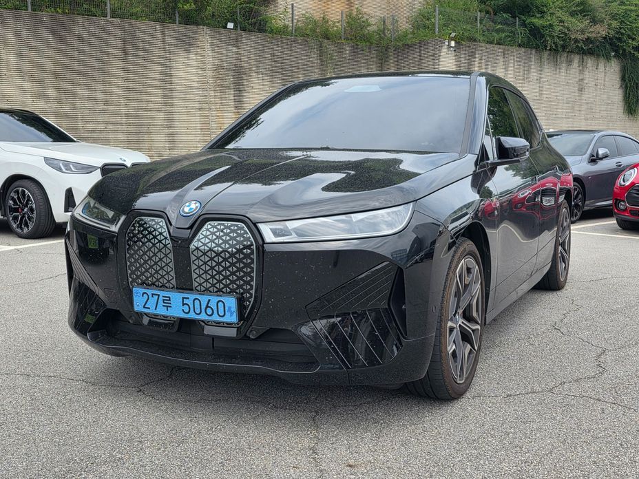 BMW iX 2025