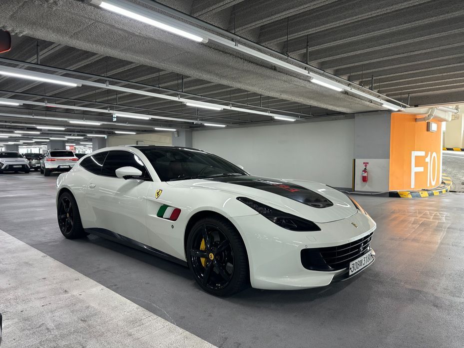Ferrari GTC4 Lusso 2020
