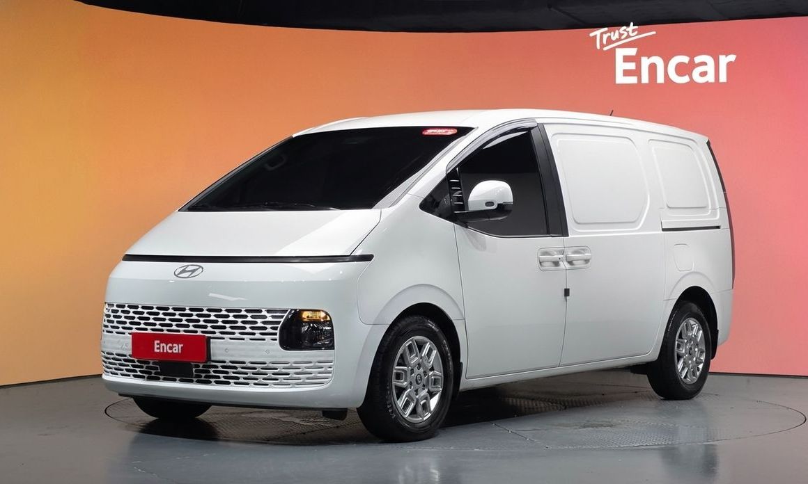 Hyundai Staria 2025