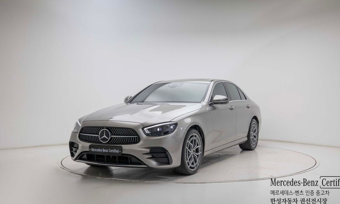 Mercedes-Benz E-Class 2022