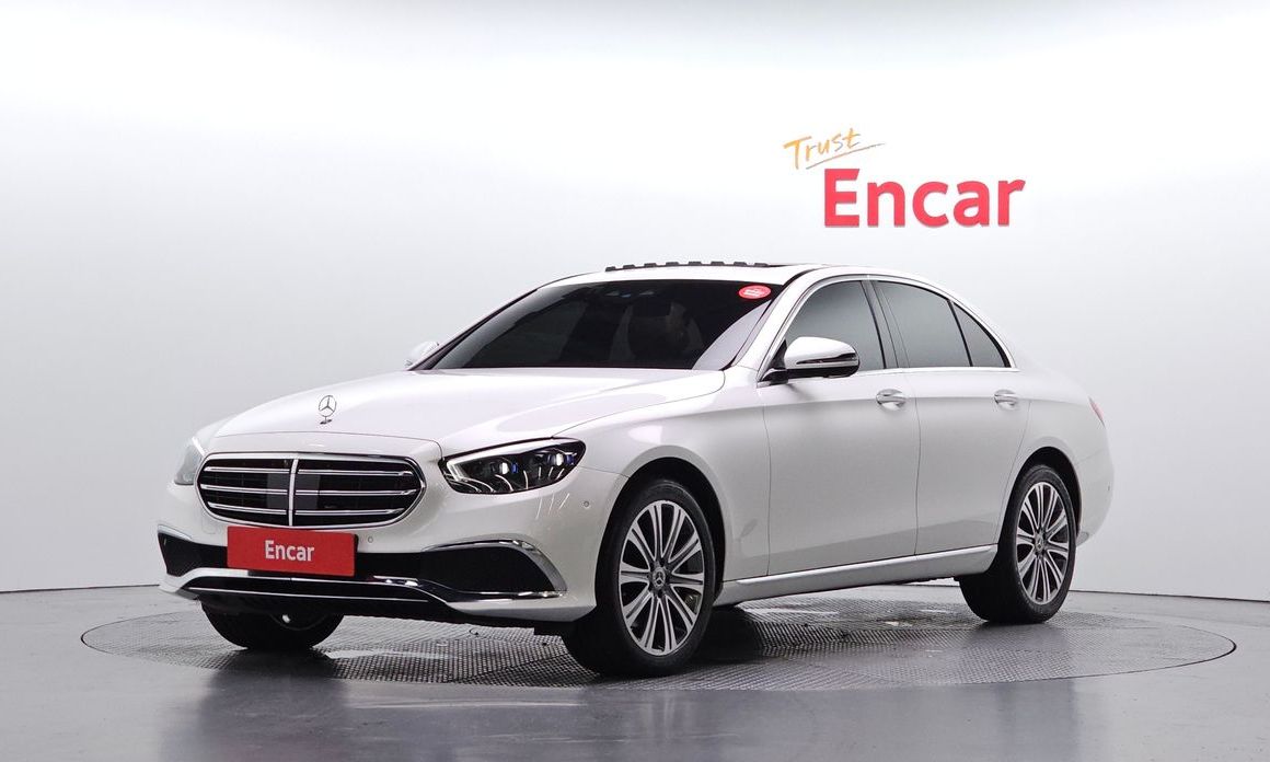 Mercedes-Benz E-Class 2023