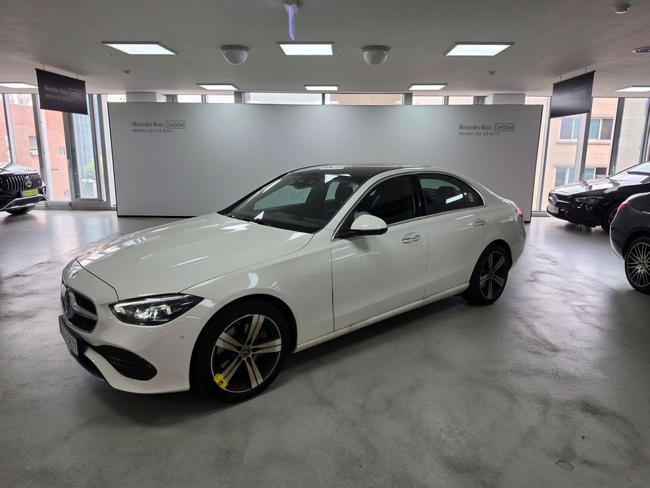 Mercedes-Benz C-Class 2026