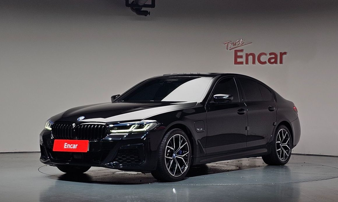 BMW 5-Series 2023