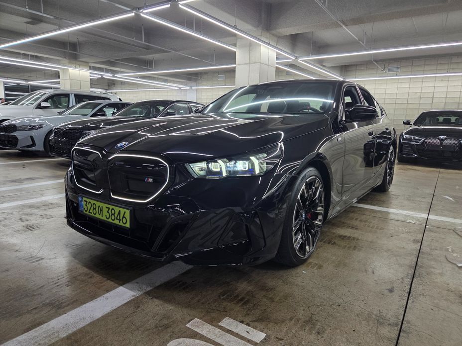 BMW i5 2025