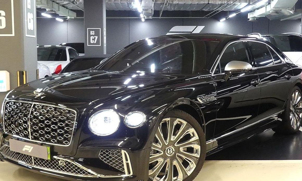 Bentley Flying Spur 2025