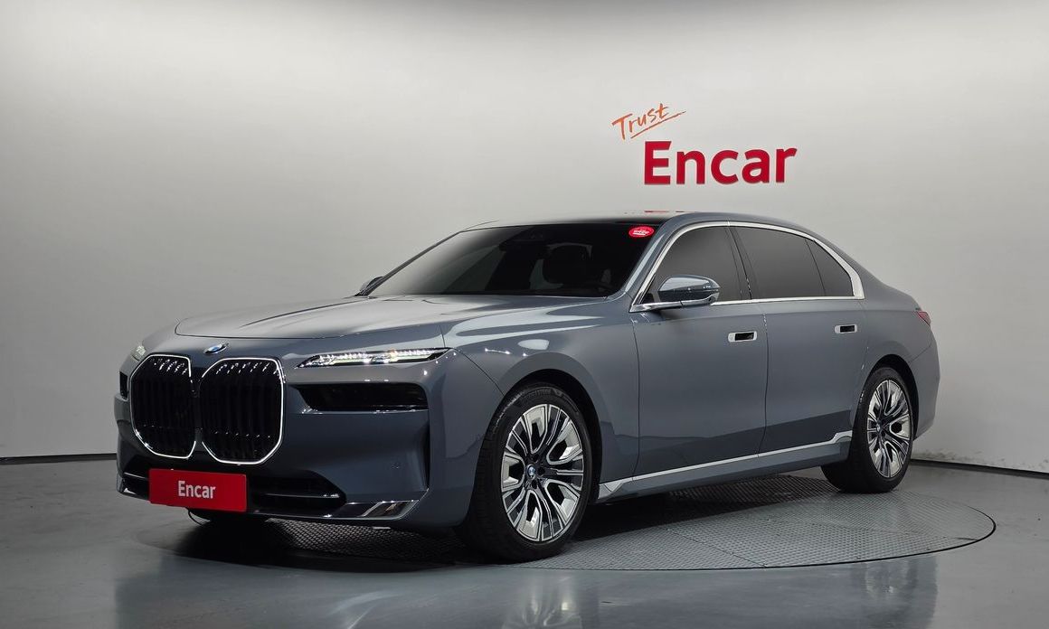 BMW 7-Series 2023