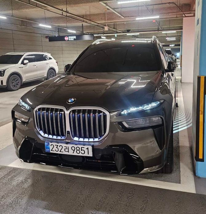 BMW X7 2025