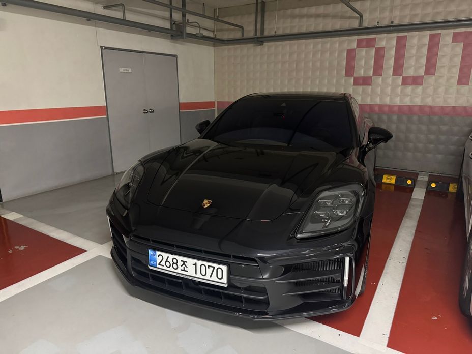 Porsche Panamera 2025