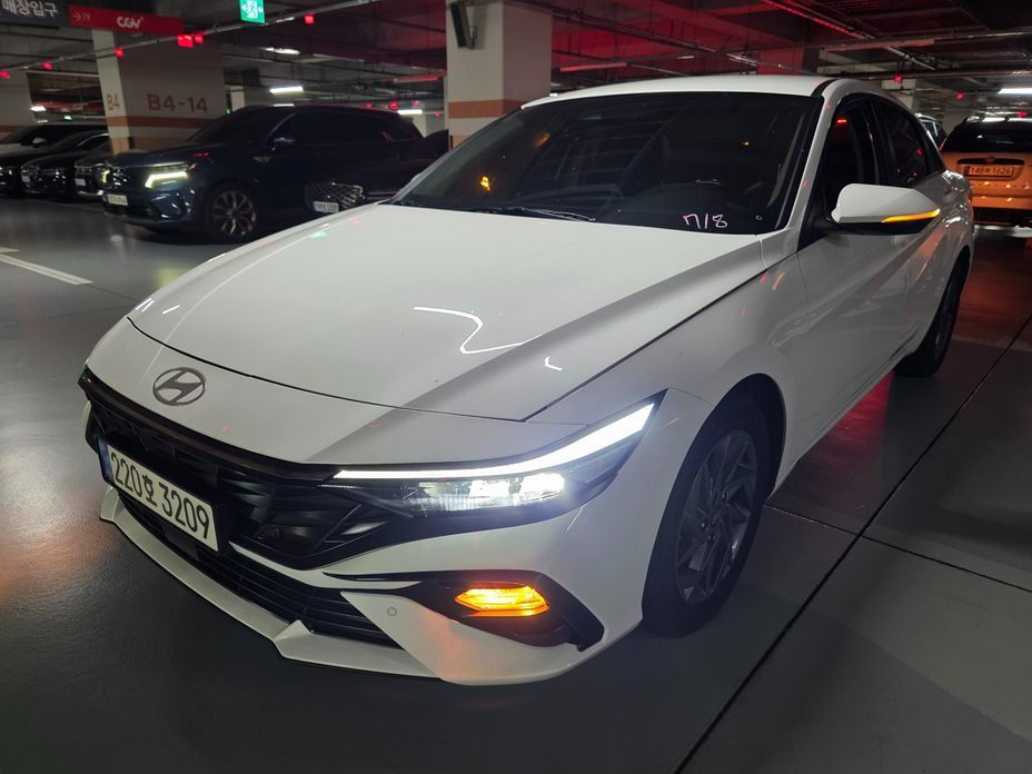 Hyundai AVANTE 2024