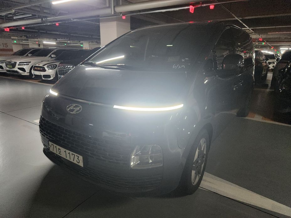 Hyundai Staria 2022