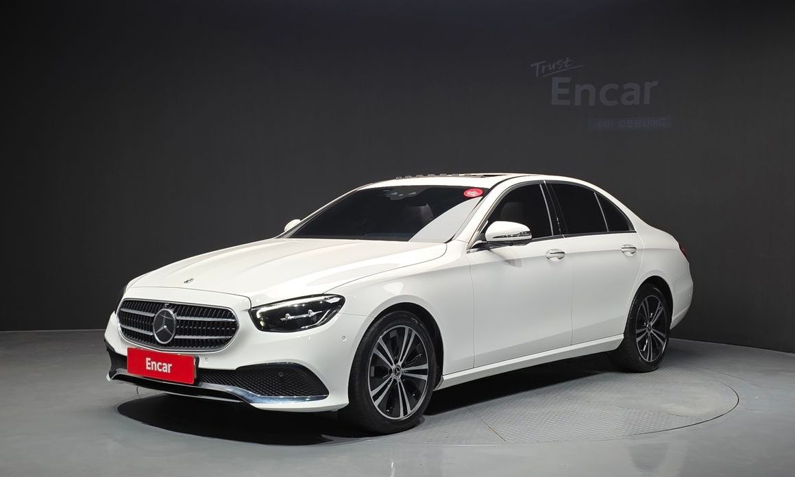 Mercedes-Benz E-Class 2022