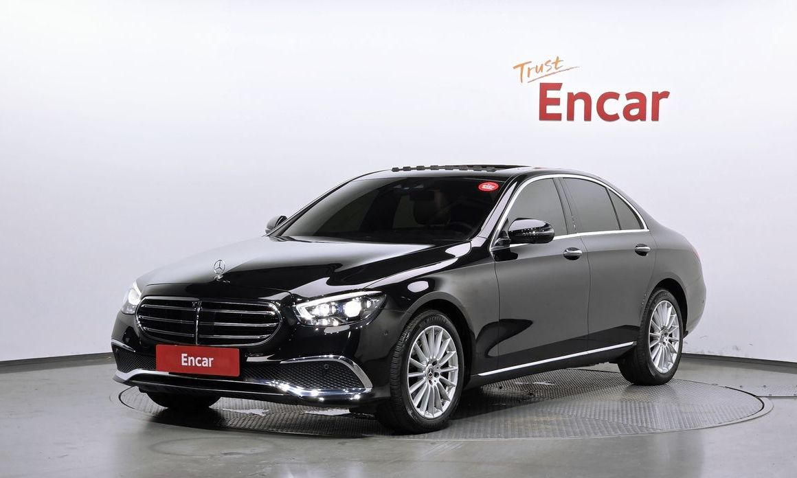 Mercedes-Benz E-Class 2022