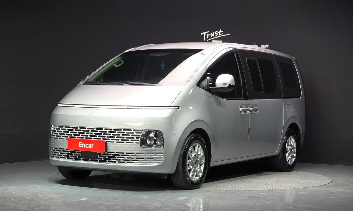 Hyundai Staria 2025