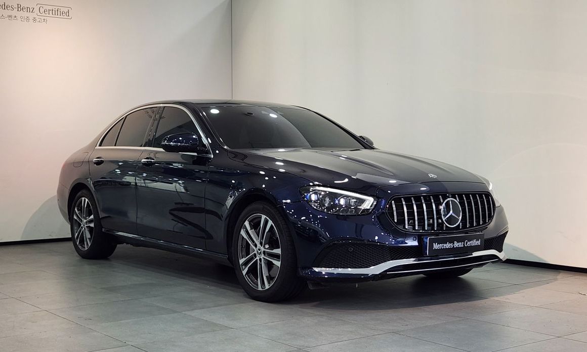 Mercedes-Benz E-Class 2022