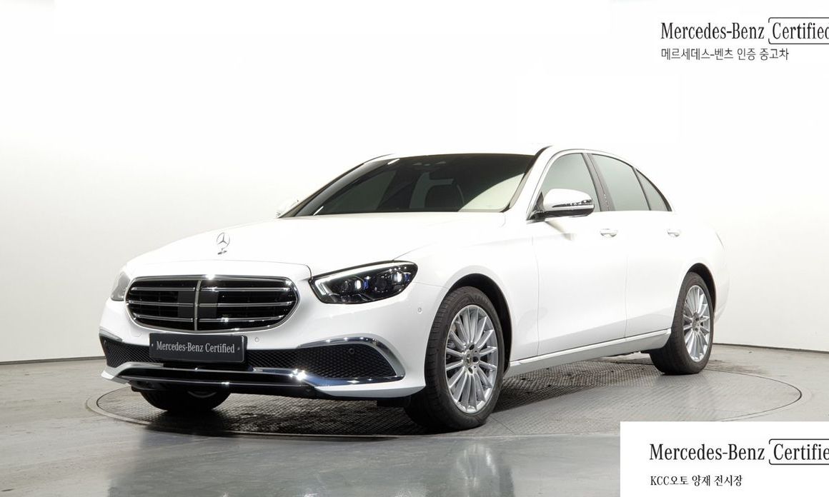 Mercedes-Benz E-Class 2022