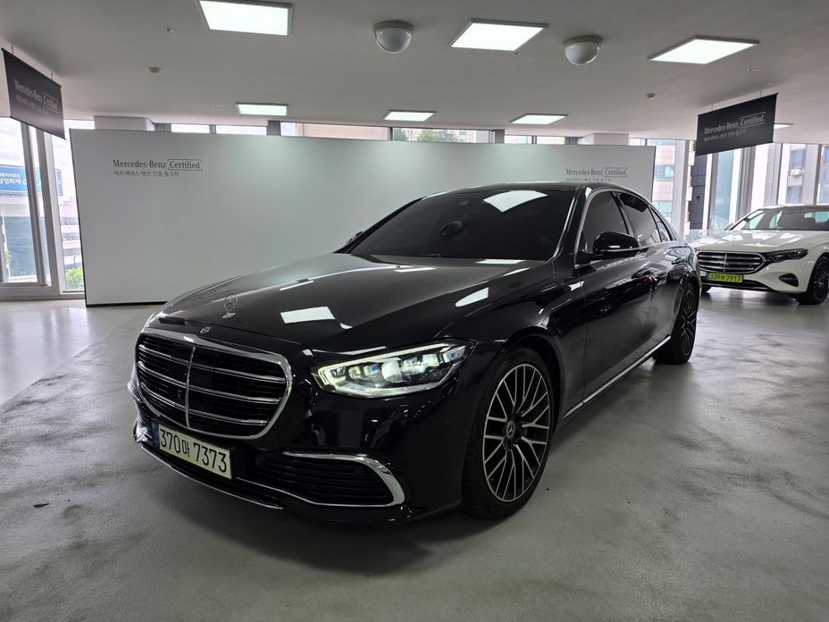 Mercedes-Benz S-Class 2021