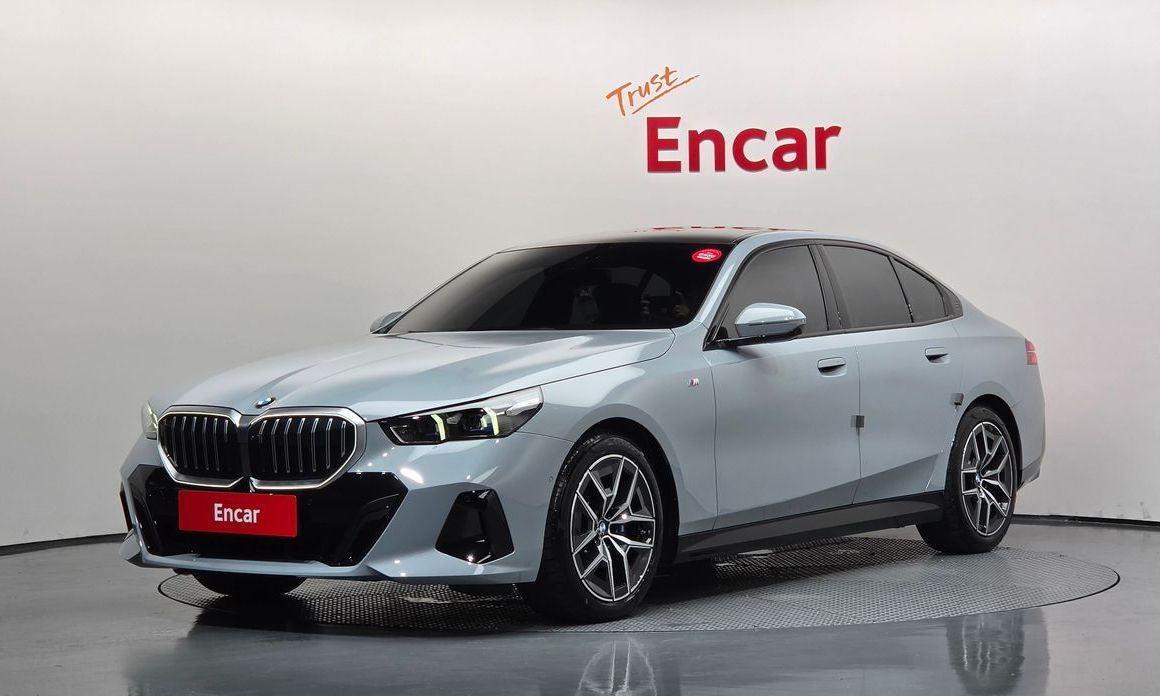 BMW 5-Series 2025